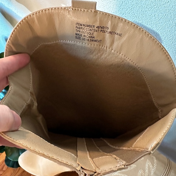 Torrid 10.5WW Wide Width Calf Tan Cowgirl Faux Suede Knee High Heel Boots - Picture 5 of 9